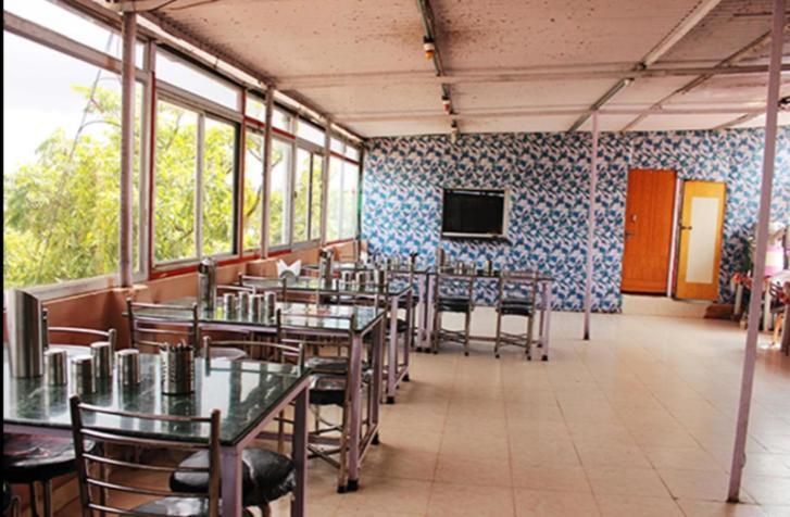 Pachmarhī Hotel Abhimanyu מראה חיצוני תמונה